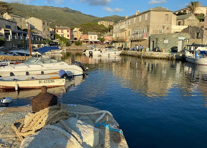 Maison Ancienne Renovee Avec Vue Sur Et Cap Corse Centuri