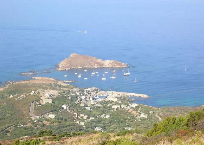 Maison Ancienne Renovee Avec Vue Sur Et Cap Corse וילה